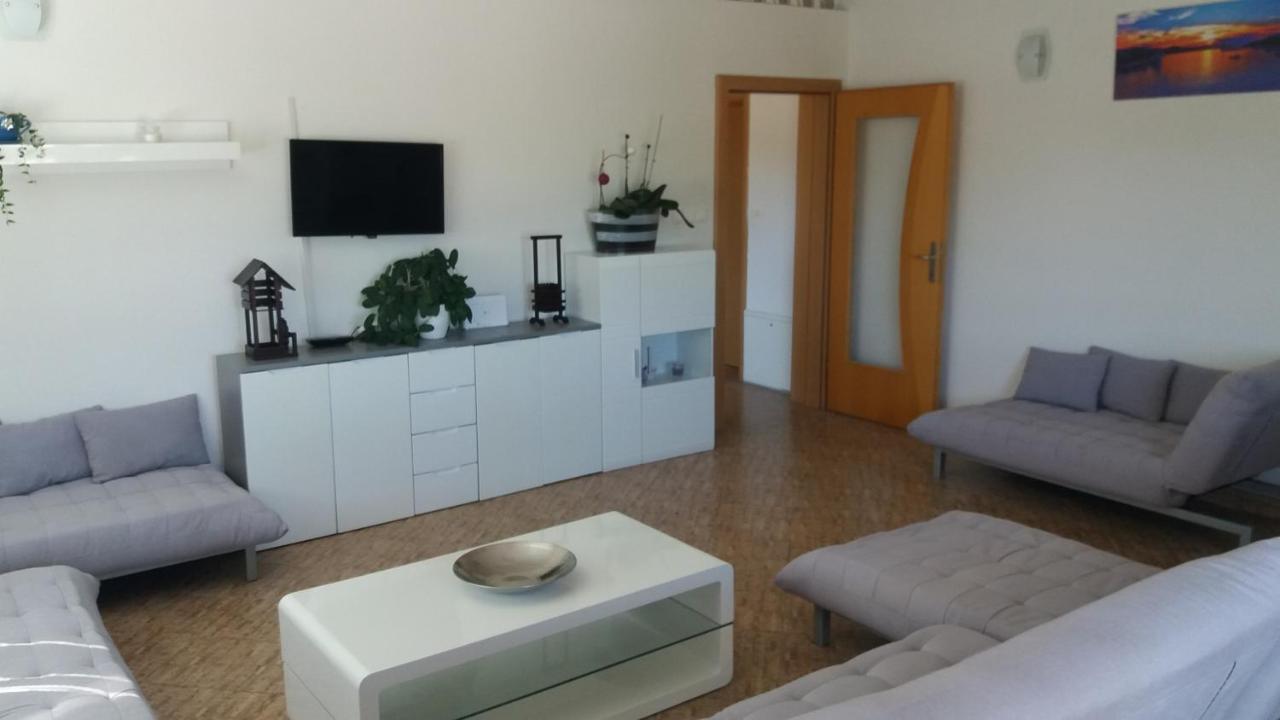 4 Bedroom Apartment In Tisno Exterior foto