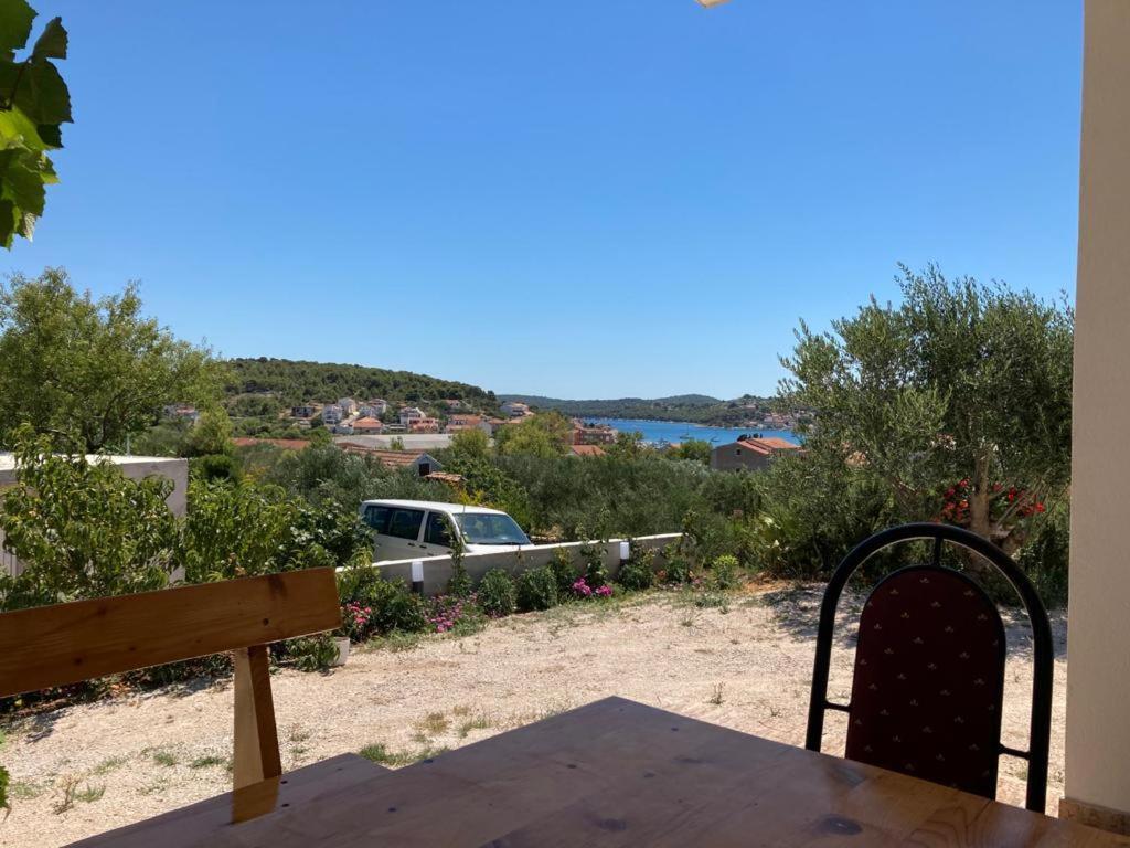 4 Bedroom Apartment In Tisno Exterior foto